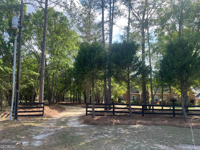 589 Old Mill Creek Road, Ellabell, GA 31308