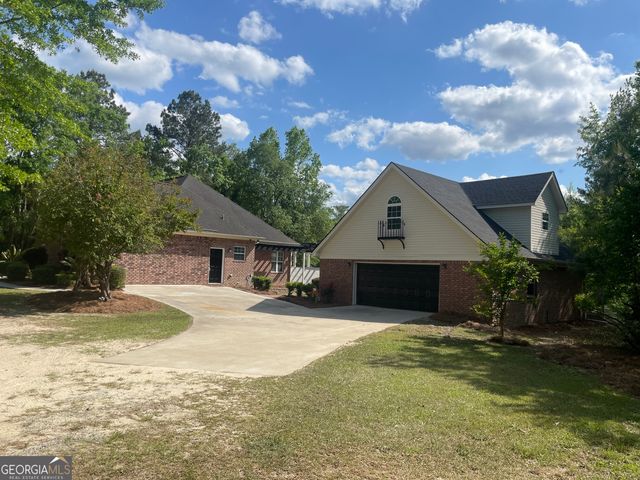 589 Old Mill Creek Road, Ellabell, GA 31308