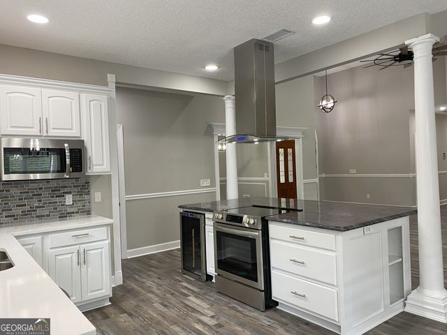 589 Old Mill Creek Road, Ellabell, GA 31308