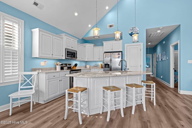 109 E Terminal Boulevard, Atlantic Beach, NC 28512