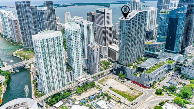 68 SE 6th St 2005, Miami, FL 33131