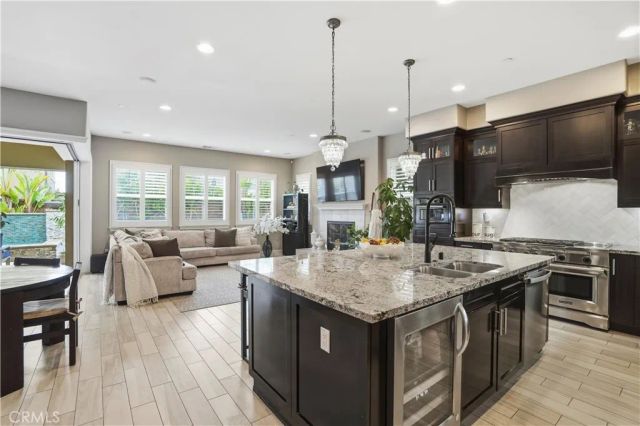 17491 Oakbluffs Lane, Huntington Beach, CA 92649