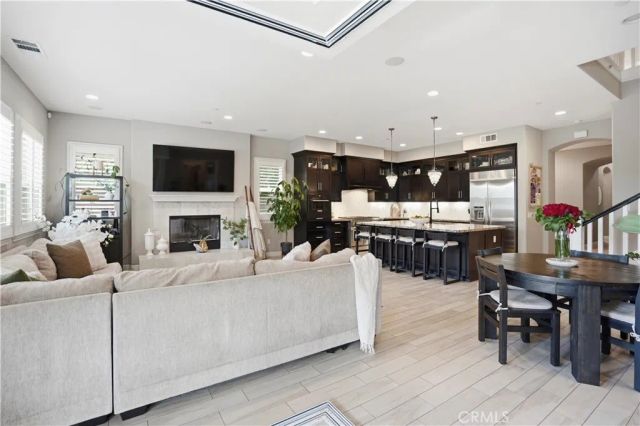 17491 Oakbluffs Lane, Huntington Beach, CA 92649