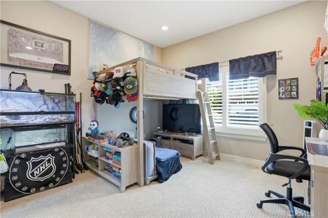 17491 Oakbluffs Lane, Huntington Beach, CA 92649