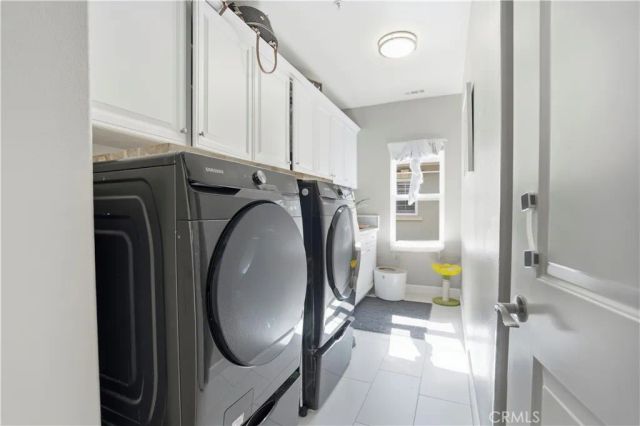 17491 Oakbluffs Lane, Huntington Beach, CA 92649