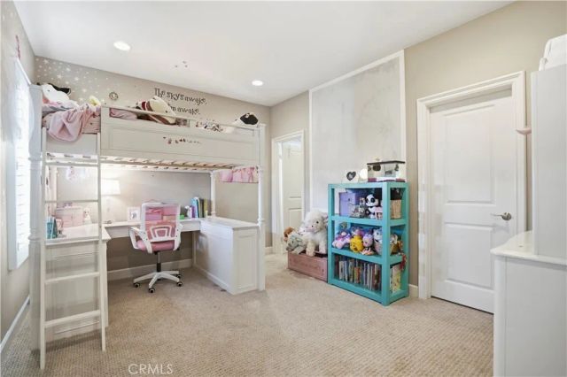 17491 Oakbluffs Lane, Huntington Beach, CA 92649