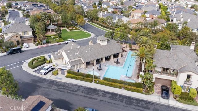 17491 Oakbluffs Lane, Huntington Beach, CA 92649