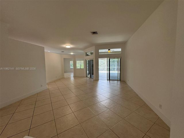 4273 Fox Ridge Dr, Weston, FL 33331