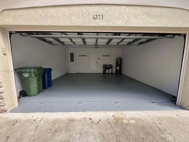 4273 Fox Ridge Dr, Weston, FL 33331