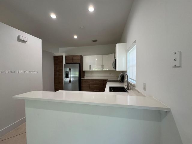 4273 Fox Ridge Dr, Weston, FL 33331