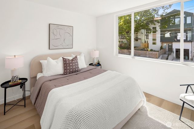 332 NE 90th Street, Seattle, WA 98115