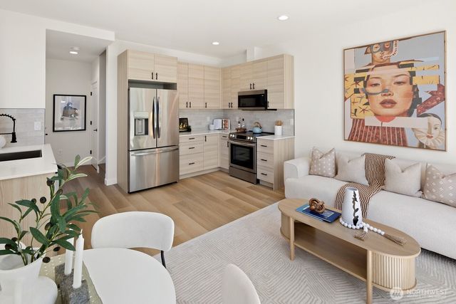 332 NE 90th Street, Seattle, WA 98115
