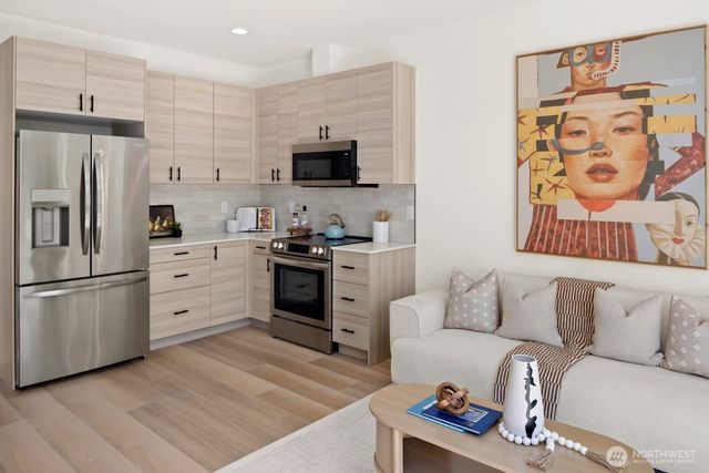 332 NE 90th Street, Seattle, WA 98115