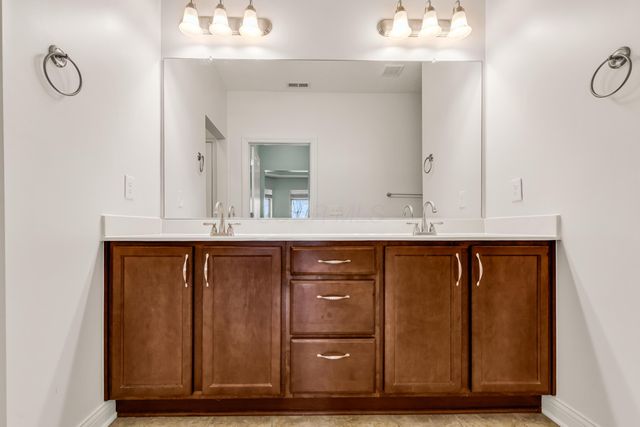 5518 Eventing Way, Hilliard, OH 43026