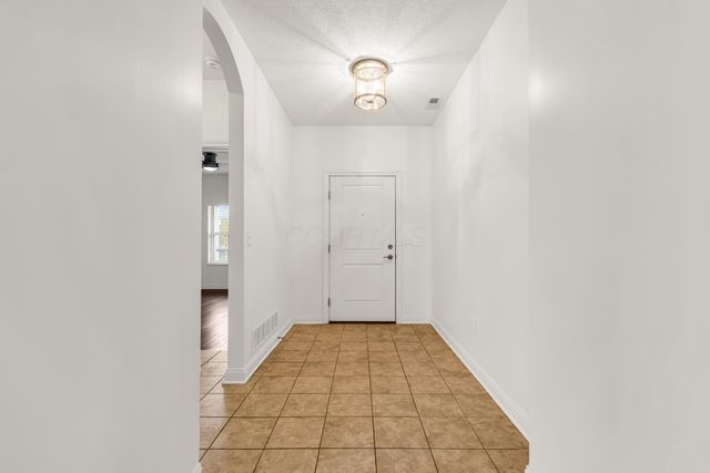 5518 Eventing Way, Hilliard, OH 43026