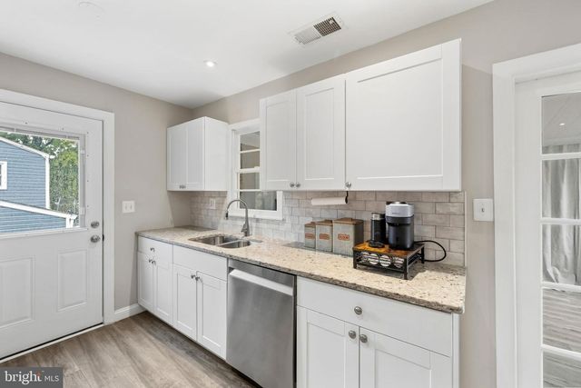 14313 RANDALL DR, Woodbridge, VA 22191