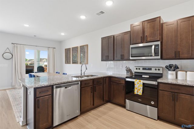 7202 Chatfield Way NW, Huntsville, AL 35806