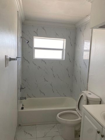 1450 E Sample Road 211, Pompano Beach, FL 33064