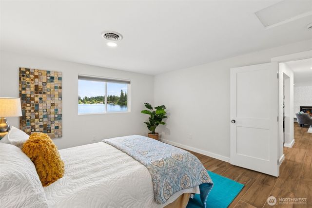 7335 Holmes Island Road SE, Lacey, WA 98503