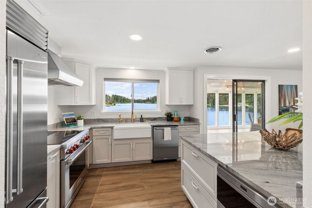 7335 Holmes Island Road SE, Lacey, WA 98503
