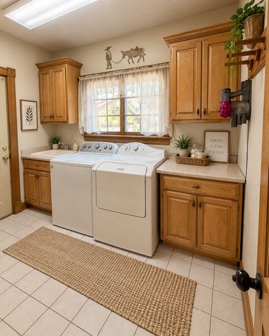 936 Hammerschmidt Avenue, Lombard, IL 60148
