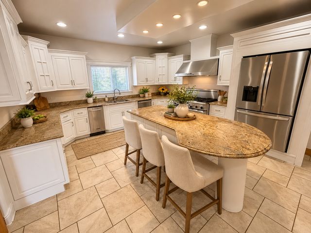 936 Hammerschmidt Avenue, Lombard, IL 60148