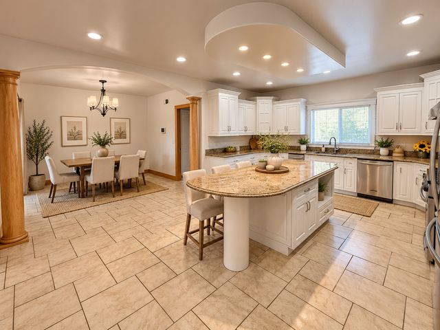 936 Hammerschmidt Avenue, Lombard, IL 60148
