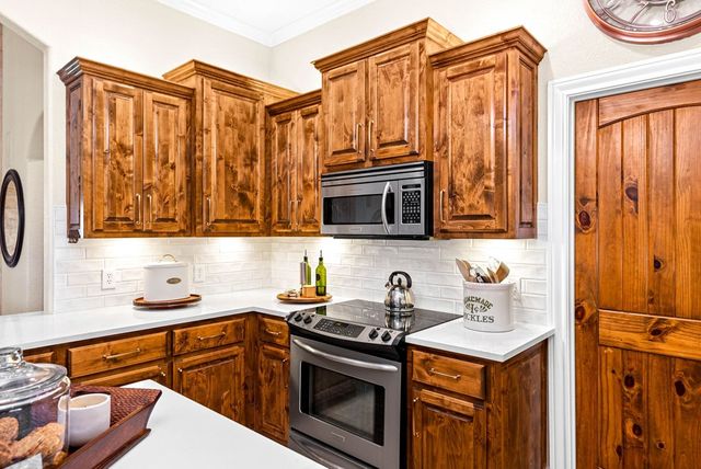 194 Mull Rd, Kerrville, TX 78028