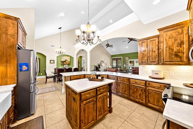 194 Mull Rd, Kerrville, TX 78028