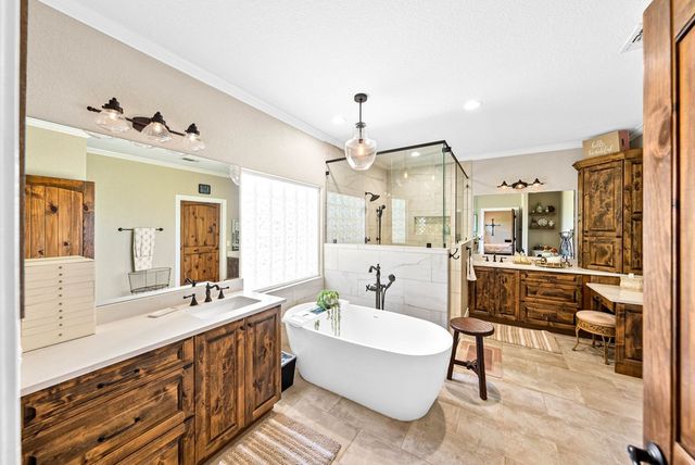 194 Mull Rd, Kerrville, TX 78028