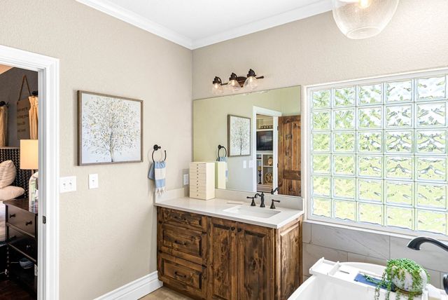194 Mull Rd, Kerrville, TX 78028