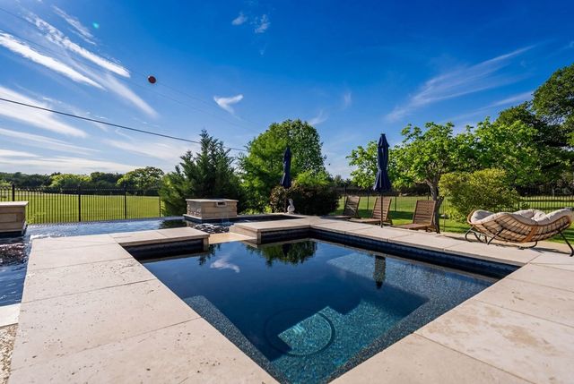 194 Mull Rd, Kerrville, TX 78028