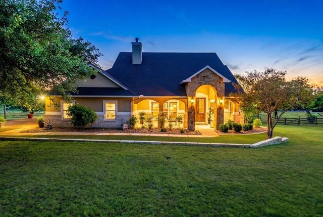 194 Mull Rd, Kerrville, TX 78028
