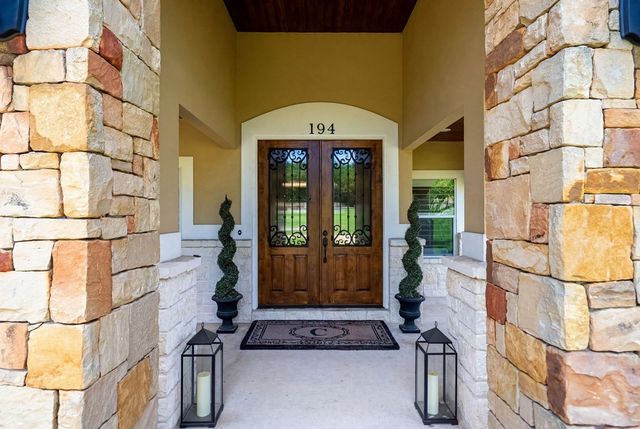 194 Mull Rd, Kerrville, TX 78028