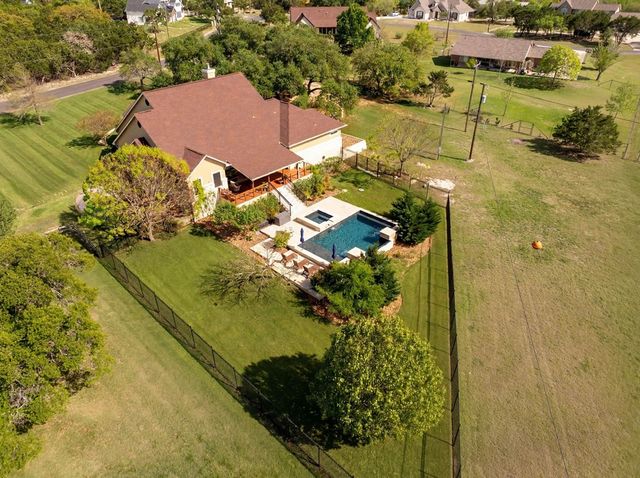 194 Mull Rd, Kerrville, TX 78028