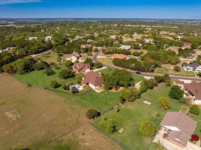 194 Mull Rd, Kerrville, TX 78028