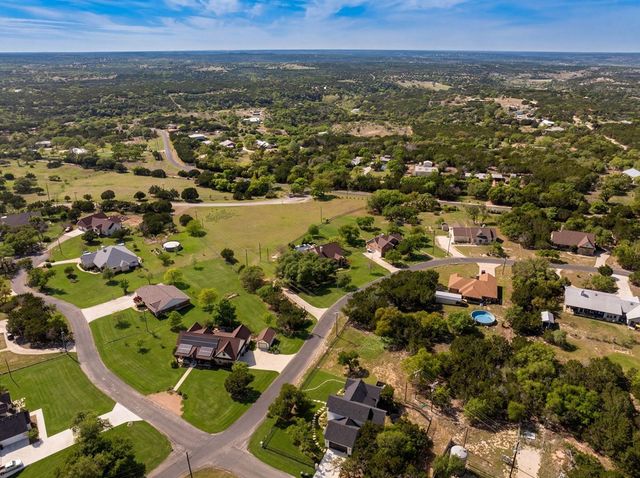 194 Mull Rd, Kerrville, TX 78028