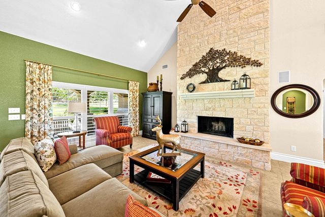 194 Mull Rd, Kerrville, TX 78028