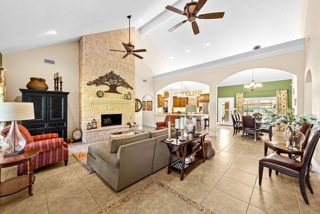 194 Mull Rd, Kerrville, TX 78028