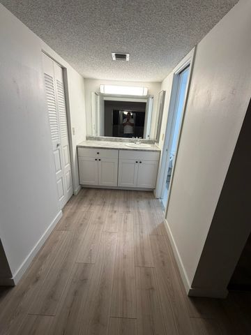 4025 N NOB HILL Road 409, Sunrise, FL 33351