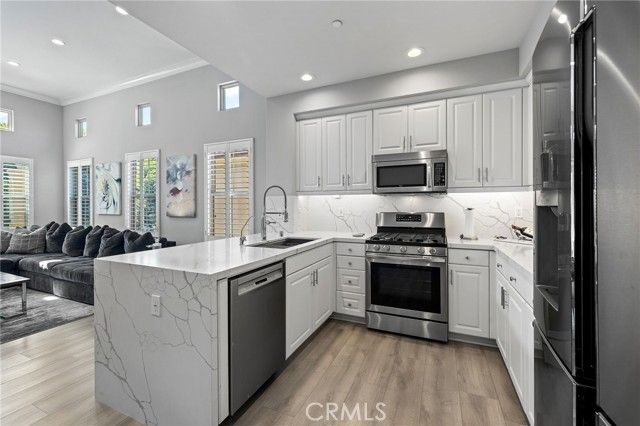 16 Serenity, Irvine, CA 92618