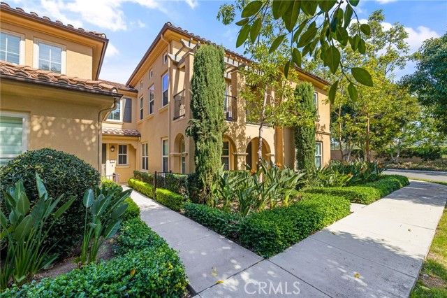 16 Serenity, Irvine, CA 92618