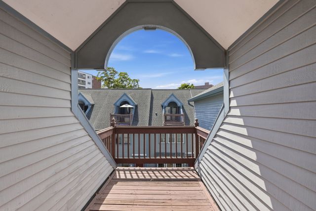 35 Merrymount Rd 3, Quincy, MA 02169