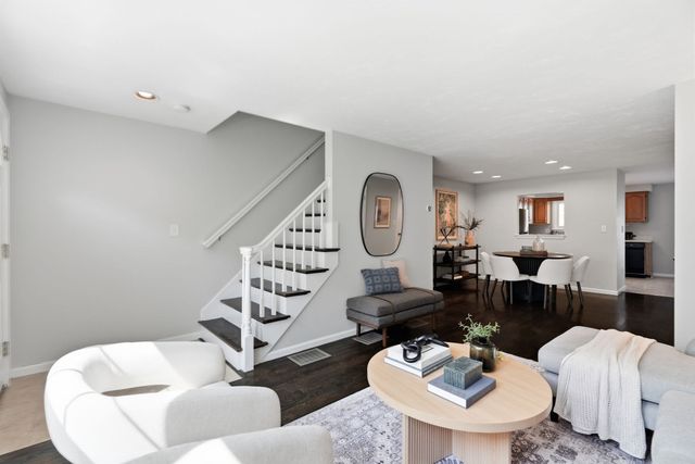 35 Merrymount Rd 3, Quincy, MA 02169