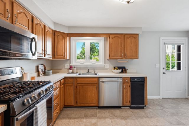 35 Merrymount Rd 3, Quincy, MA 02169