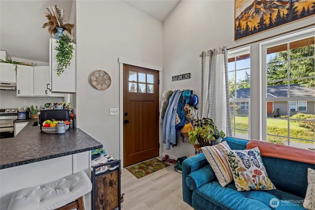 3615 Britzman Loop, Clinton, WA 98236