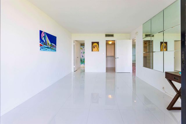 2000 Presidential Way 702, West Palm Beach, FL 33401