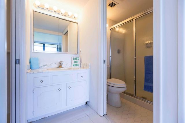2000 Presidential Way 702, West Palm Beach, FL 33401