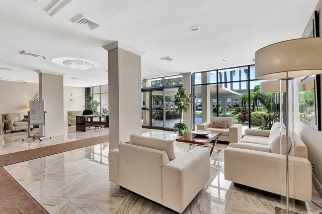 2000 Presidential Way 702, West Palm Beach, FL 33401