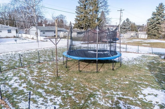 113 WILLIAM COURT, Hortonville, WI 54944